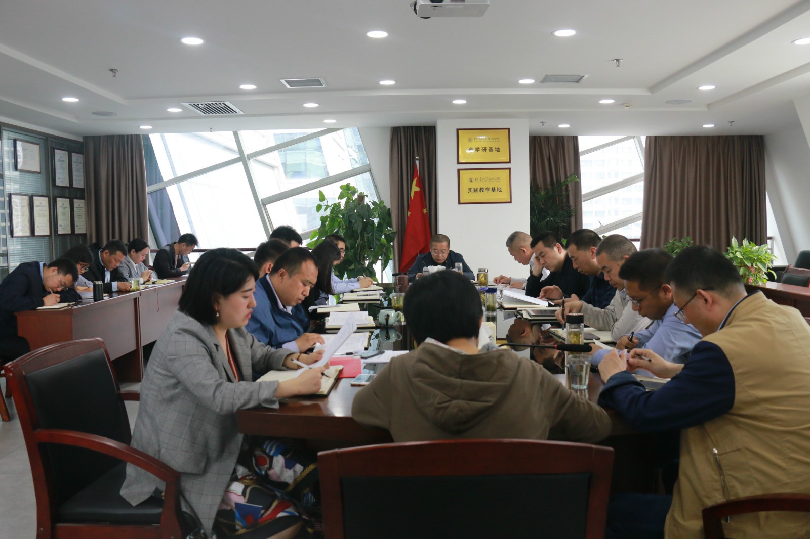 水环境公司召开专题会议传达学习集团公司排查化解重大风险工作会议精神 水环境公司召开专题会议传达学习集团公司排查化解重大风险工作会议精神