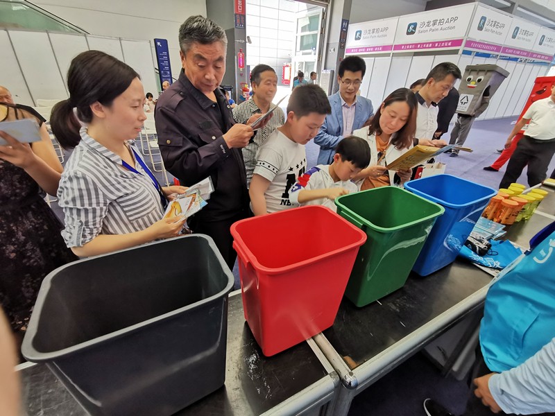 陕西必赢网络游戏平台集团携“绿水青山”亮相丝博会|副省长魏增军参观 陕西必赢网络游戏平台集团携“绿水青山”亮相丝博会|副省长魏增军参观