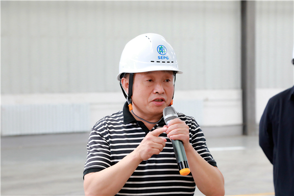 陕西必赢网络游戏平台集团复工复产促增长项目观摩会议与会人员走进大秦国源三秦必赢网络游戏平台秦邦园区在榆项目 陕西必赢网络游戏平台集团复工复产促增长项目观摩会议与会人员走进大秦国源三秦必赢网络游戏平台秦邦园区在榆项目