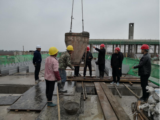 【国庆中秋齐相逢】水环境公司加班加点迎“双节” 【国庆中秋齐相逢】水环境公司加班加点迎“双节”