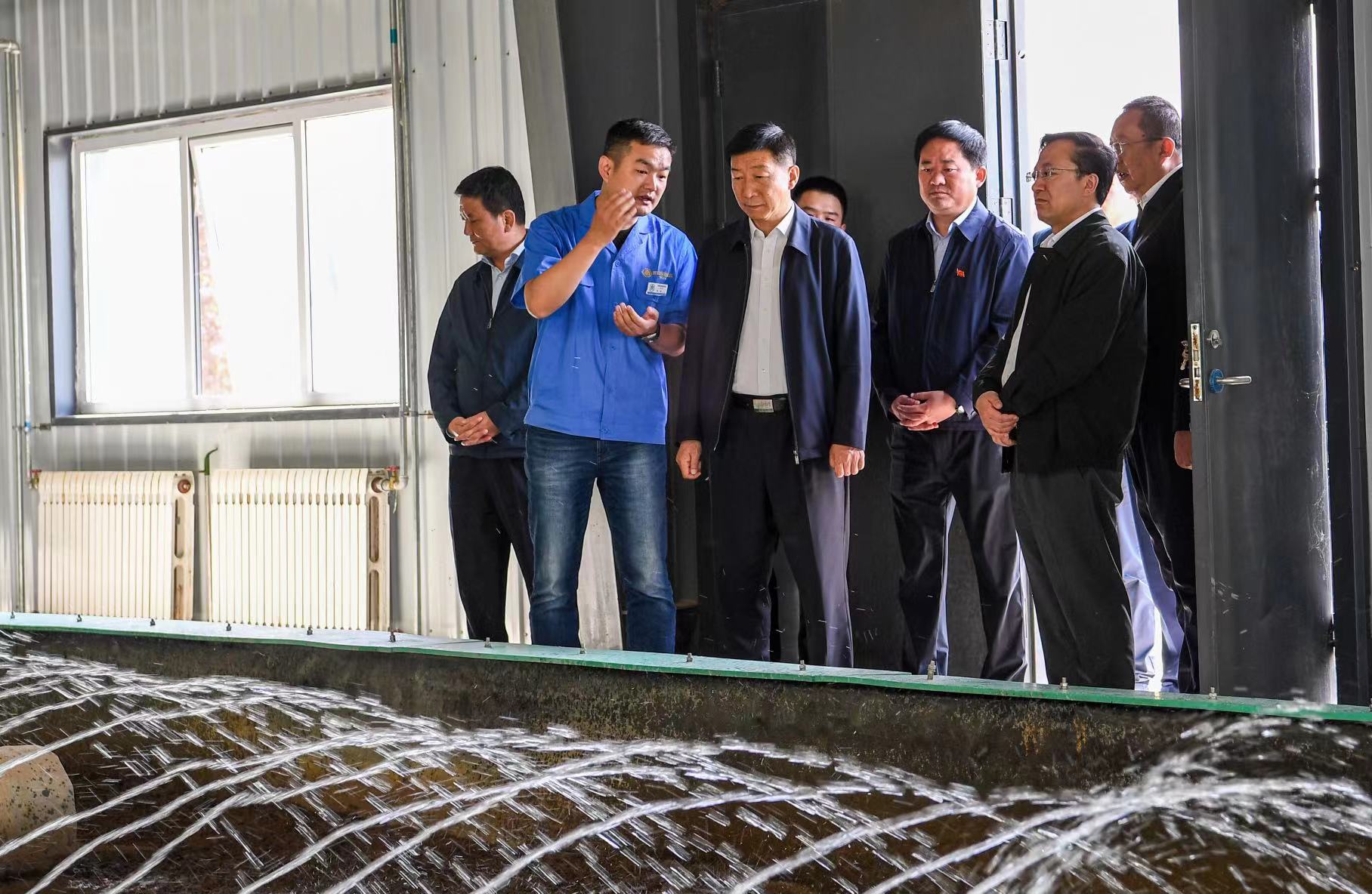 赵刚到水环境公司安塞第二污水处理厂调研