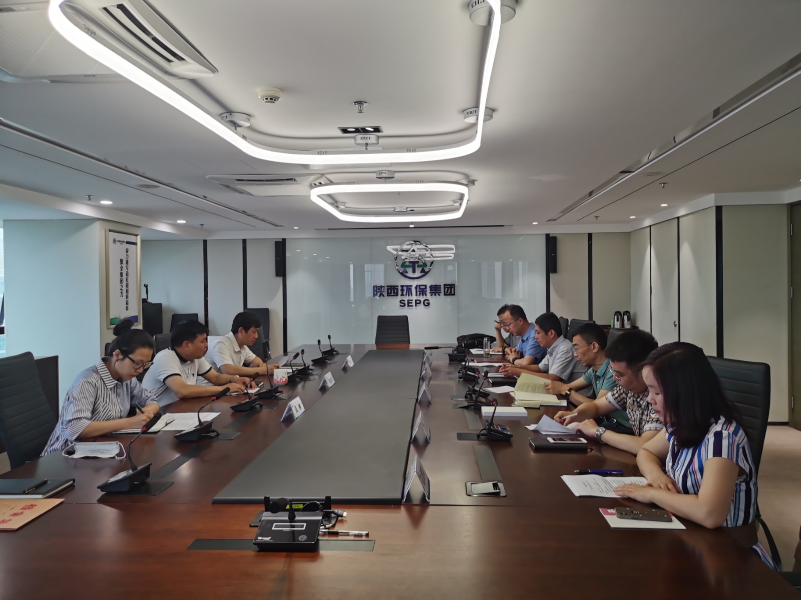 陕西必赢网络游戏平台集团纪委组织6名新任职领导干部参加廉政考试及廉政谈话