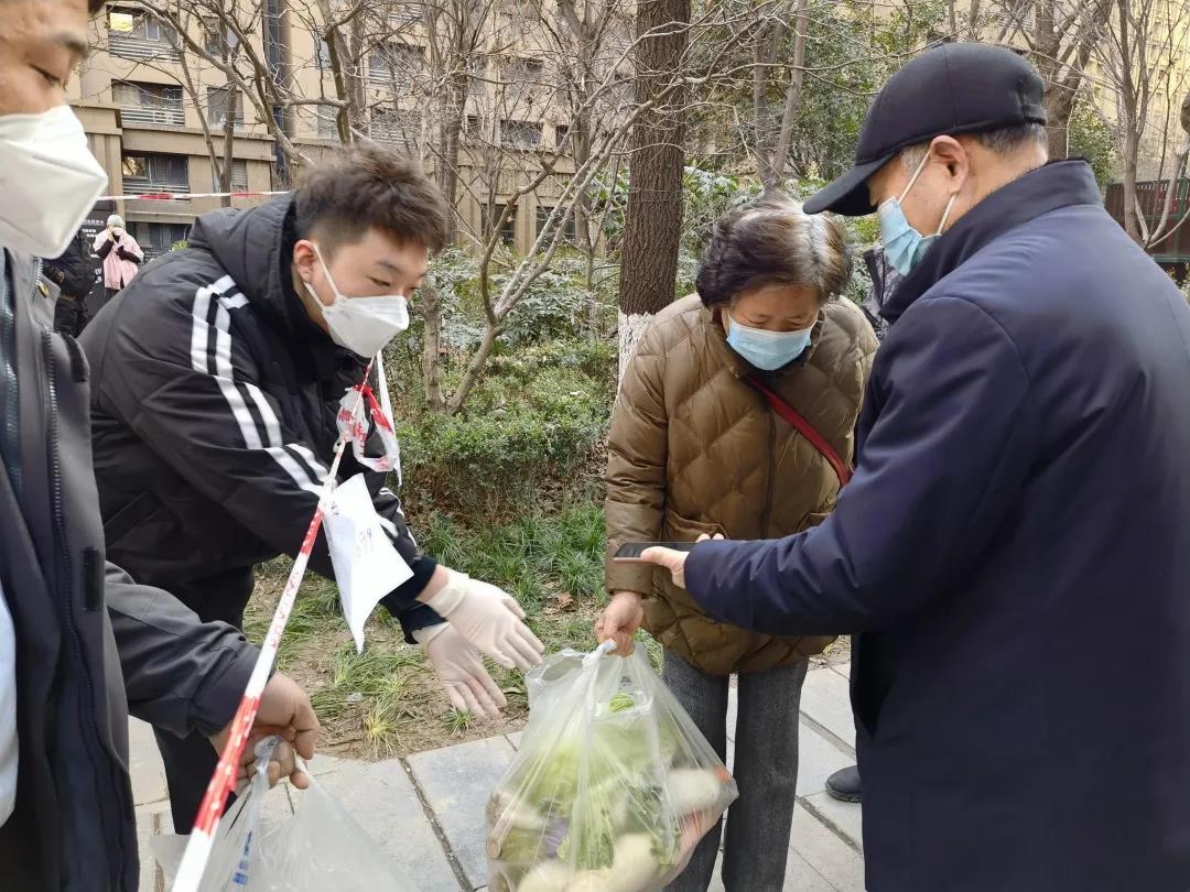 防控一线 致敬平凡岗位中最可爱的人 防控一线 致敬平凡岗位中最可爱的人