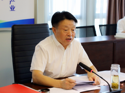 陕西必赢网络游戏平台集团召开党委理论学习中心组(扩大)学习会 陕西必赢网络游戏平台集团召开党委理论学习中心组(扩大)学习会
