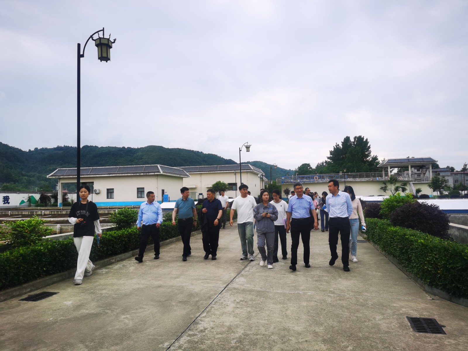 陕西省住房和城乡建设厅调研组到水环境公司五里镇污水处理厂调研 陕西省住房和城乡建设厅调研组到水环境公司五里镇污水处理厂调研