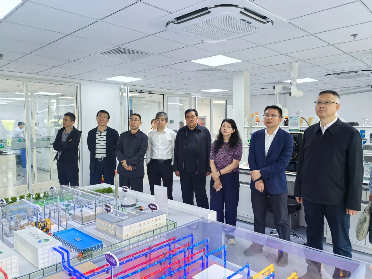 郝军亮带队赴粤苏两地必赢网络游戏平台集团考察调研 郝军亮带队赴粤苏两地必赢网络游戏平台集团考察调研