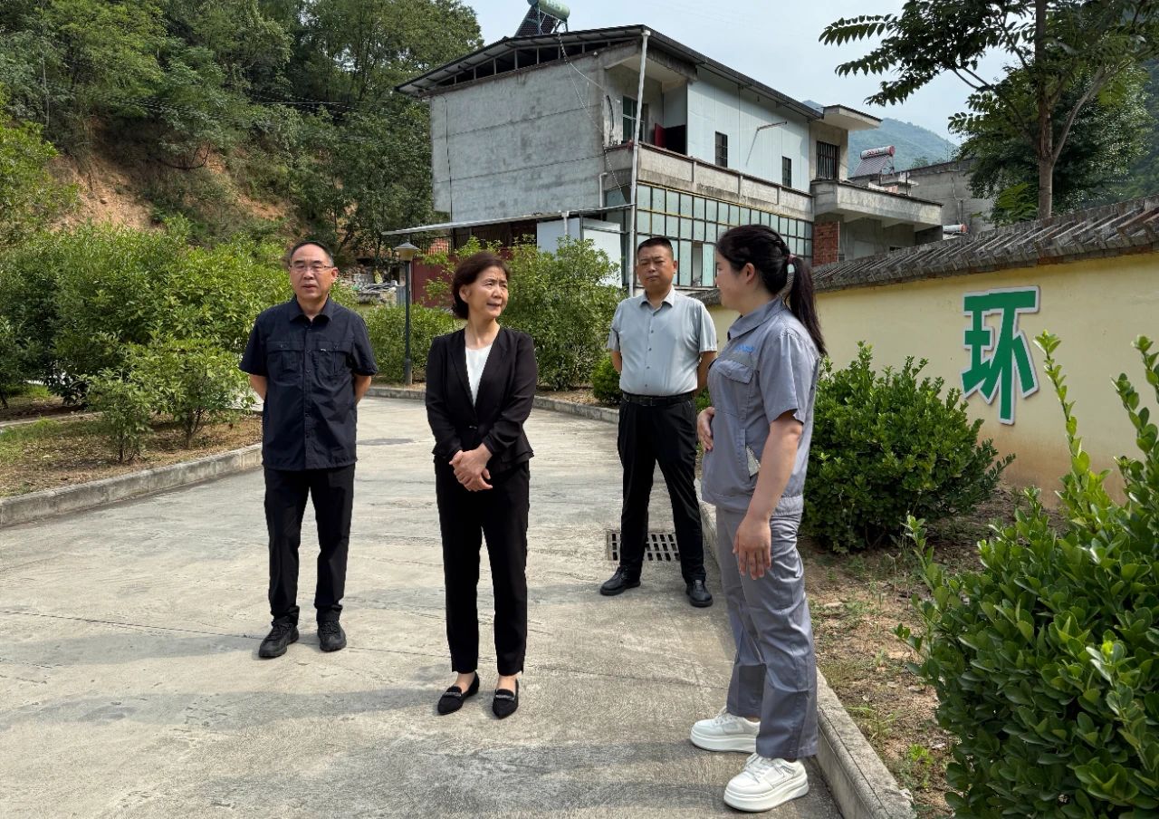省总工会赴陕西必赢网络游戏平台集团水环境公司项目一线开展“夏送清凉”慰问活动